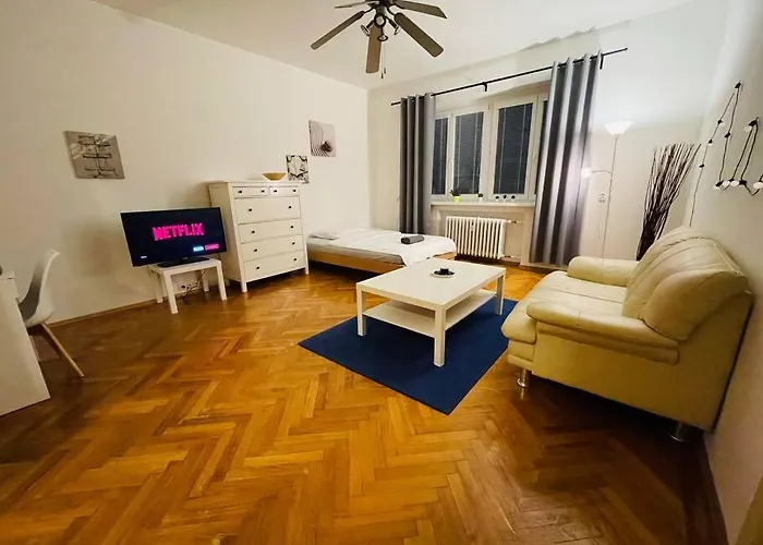 Appartement Lovely 2bdr In Center, Wifi & Self-check In *