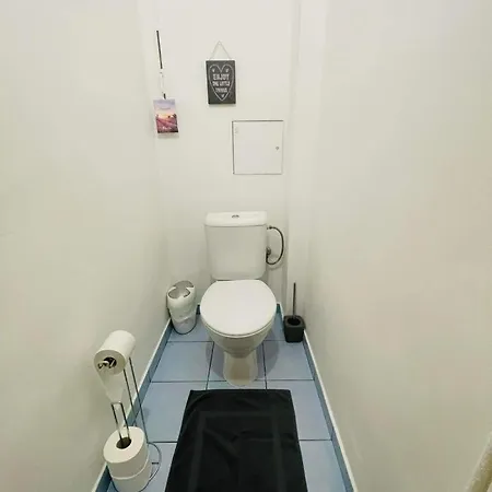 Lovely 2bdr In Center, Wifi & Self-check In アパート